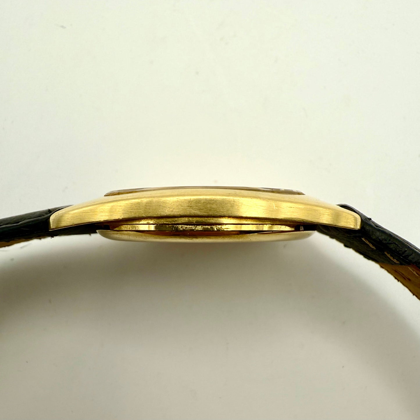 Vacheron Constantin Les Historiques – Réf. 2020 – Extra-Plate Vintage – Or Jaune 18K