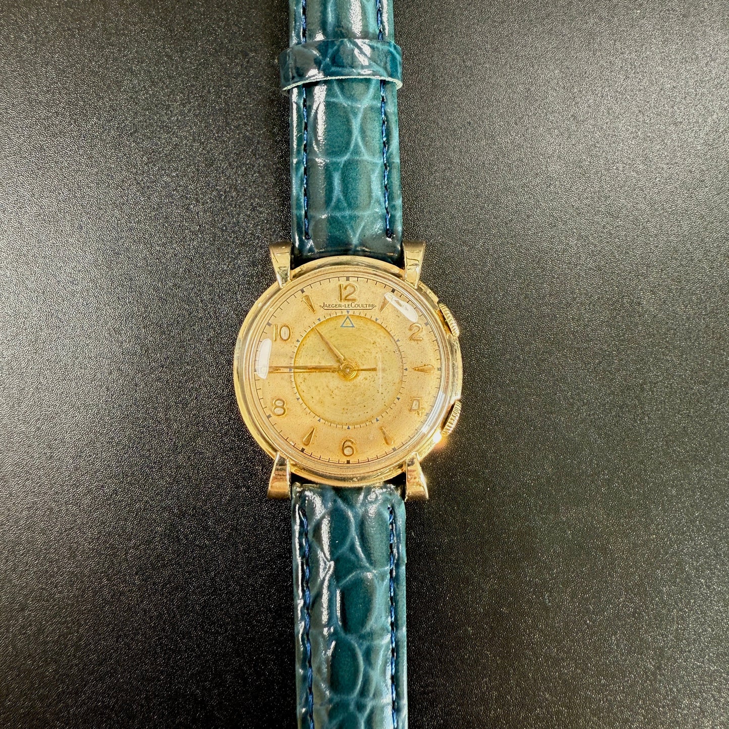 Jaeger-LeCoultre Memovox Alarm – Calibre 814 – Cadran plaqué or 10K – Vintage – Swiss Made