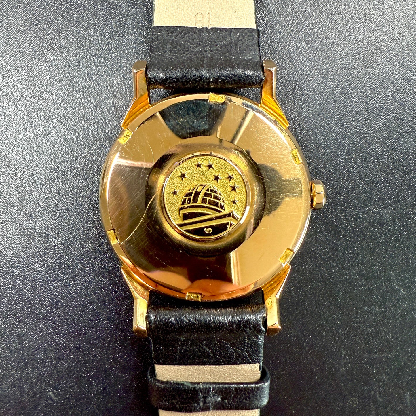 Omega Constellation – Or Jaune 18K – Calibre 561 – Icône de l’élégance vintage