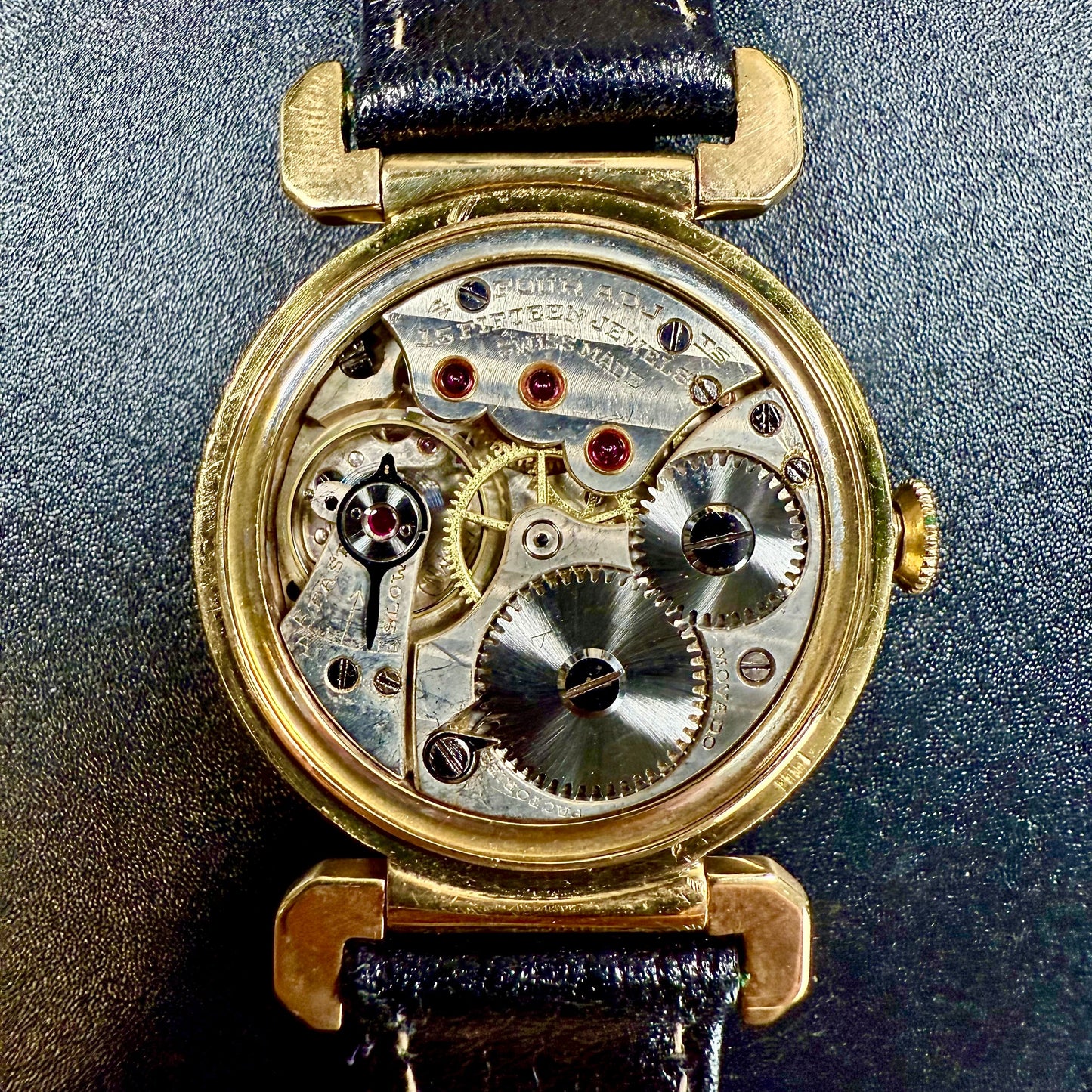 Movado Vintage – Calibre Manufacture 150MN – Boîtier Or 9K – Années 1950