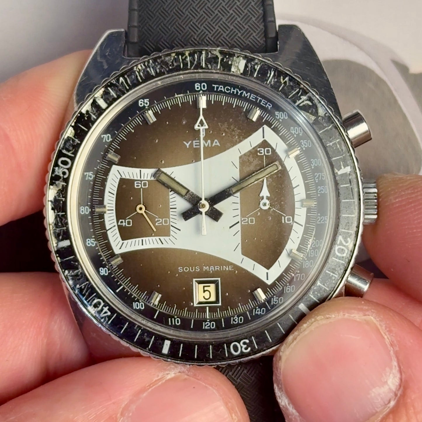 Yema Tomahawk – Chronographe vintage Valjoux 7734