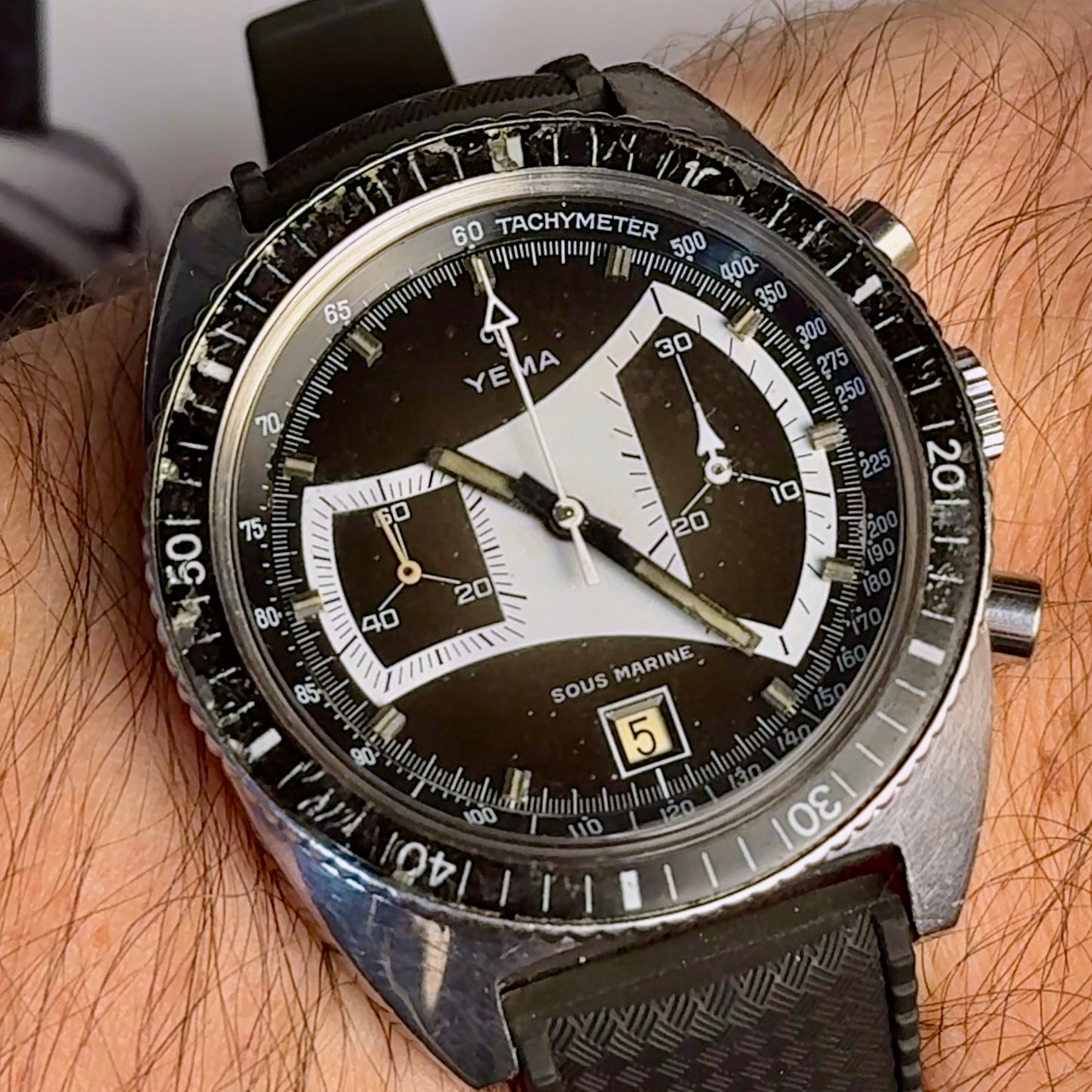 Yema Tomahawk – Chronographe vintage Valjoux 7734