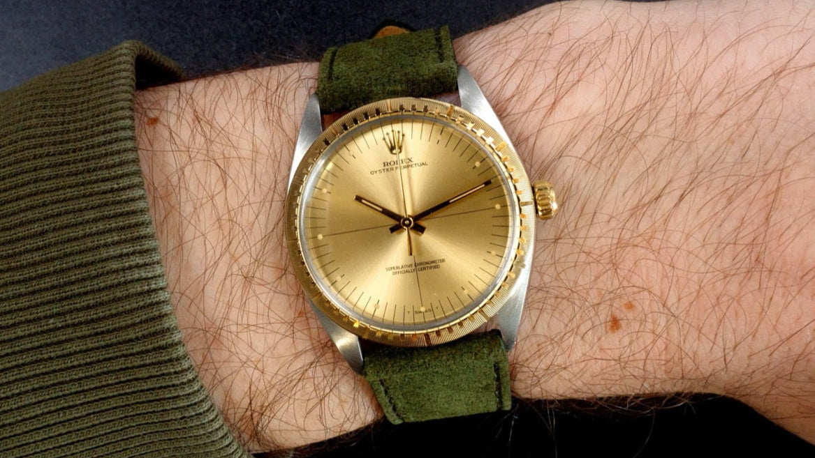 Montre Rolex portée au poignet, exemple de montre ancienne ou automatique restaurée et révisée